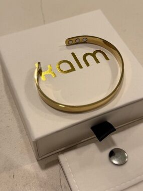 Gold Magnetic Therapy Cuff Bracelet